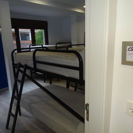 Albergue Roma 波拉·德莱纳 外观 照片